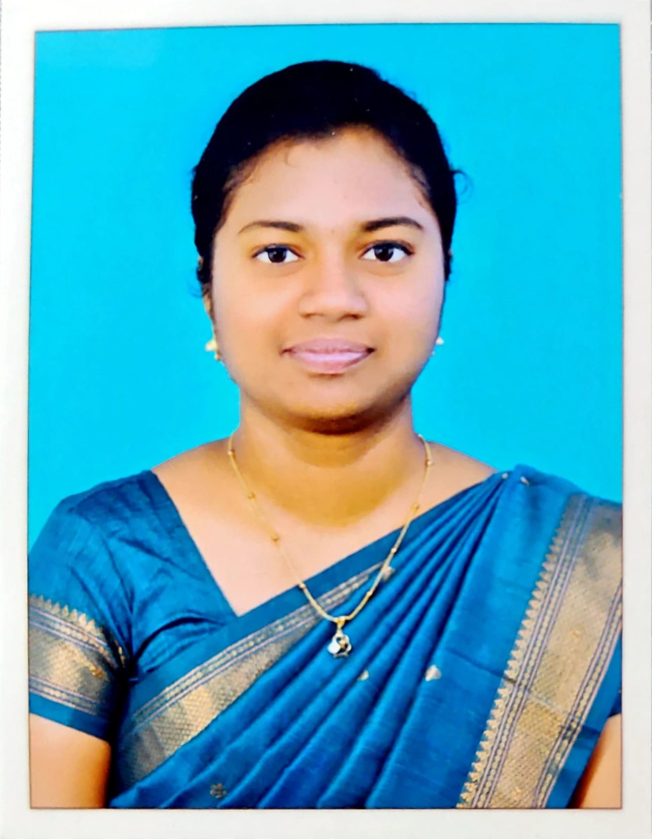 Mrs GAYATHRI T